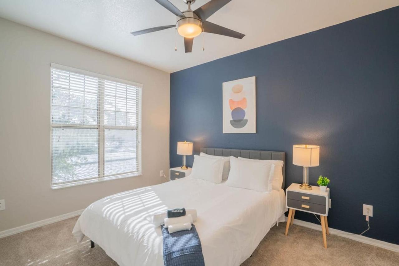 Posh 2Bd - Midtown - Gym, Pool, W-D, Parking - Sleeps 8 Apartment Phoenix Exterior photo